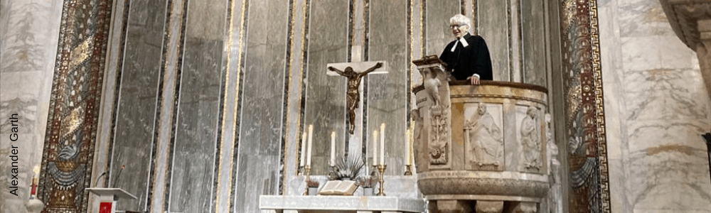 Alexander Garth predigt in der Christuskirche Rom